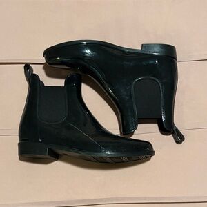 SO Glossy Black Rain Boots